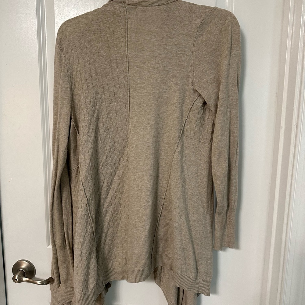 GUESS cardigan
